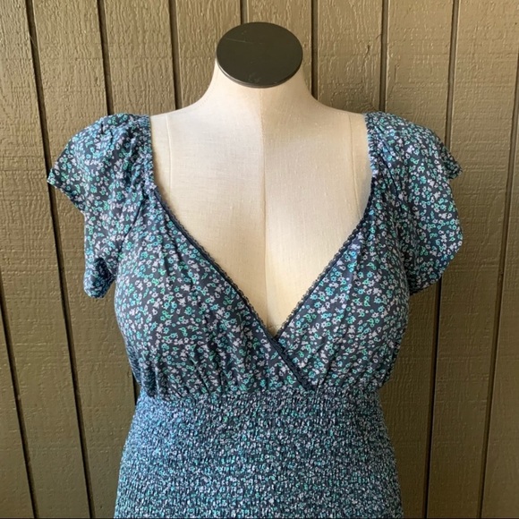 Wide Fable NWT Blue Floral Smocked Dress Size XXL - Picture 5 of 12